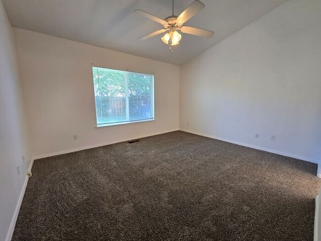 Building Photo - Beautiful Single Story Home in Double Diamond