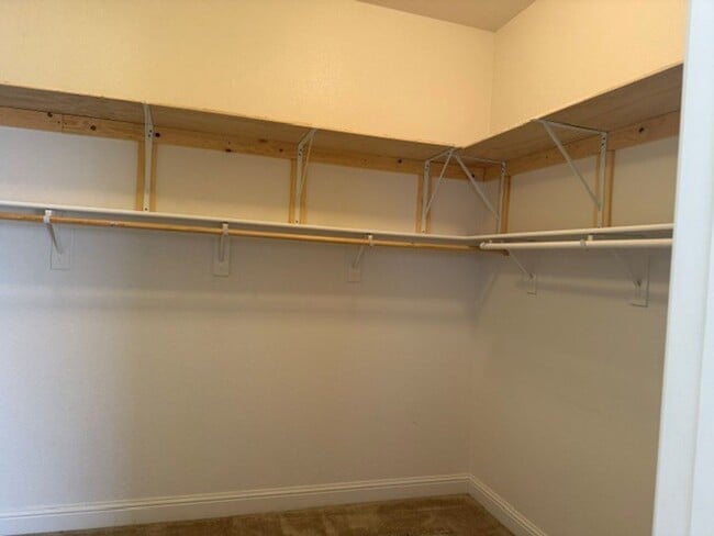 Building Photo - Beautiful 3 bed home with 3 car garage in Indian Hills behind Target