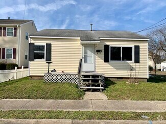 Building Photo - HOME IN HAMPTON FOR RENT!