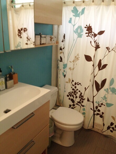 Building Photo - 2573 Oxford Lane