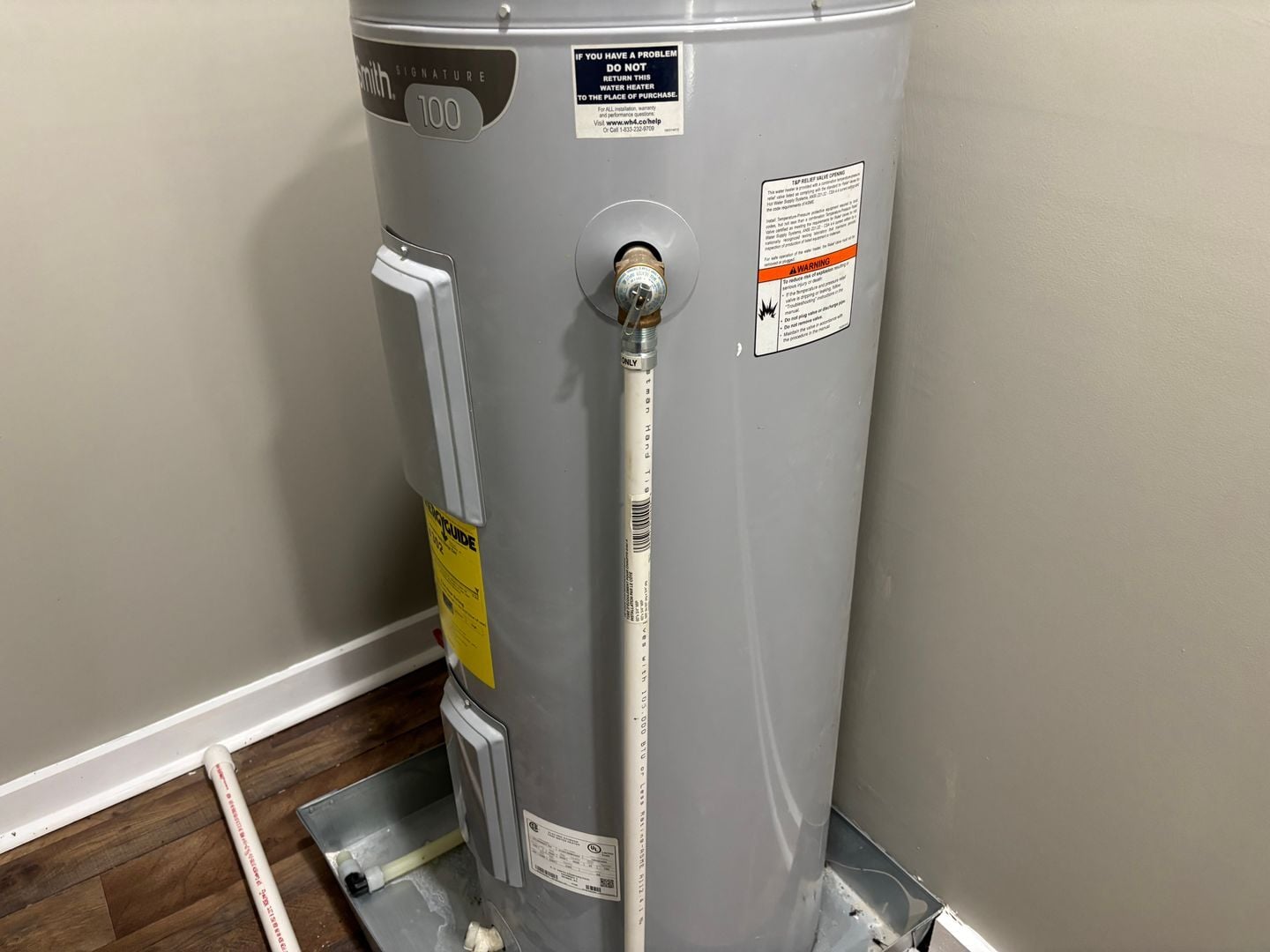 Building Photo - 3546 Debby Dr