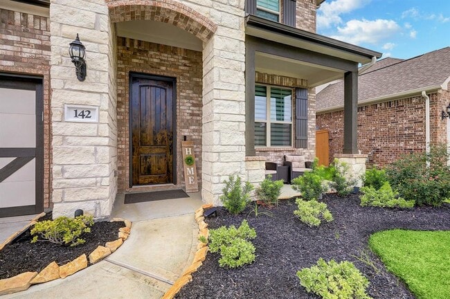 Building Photo - 142 Sunray Creek Dr