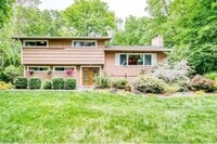 Building Photo - 18 Winchester Dr