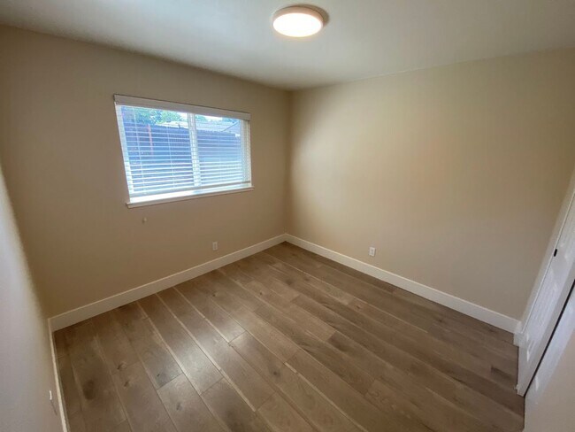 Building Photo - 4013 Andedon Cir