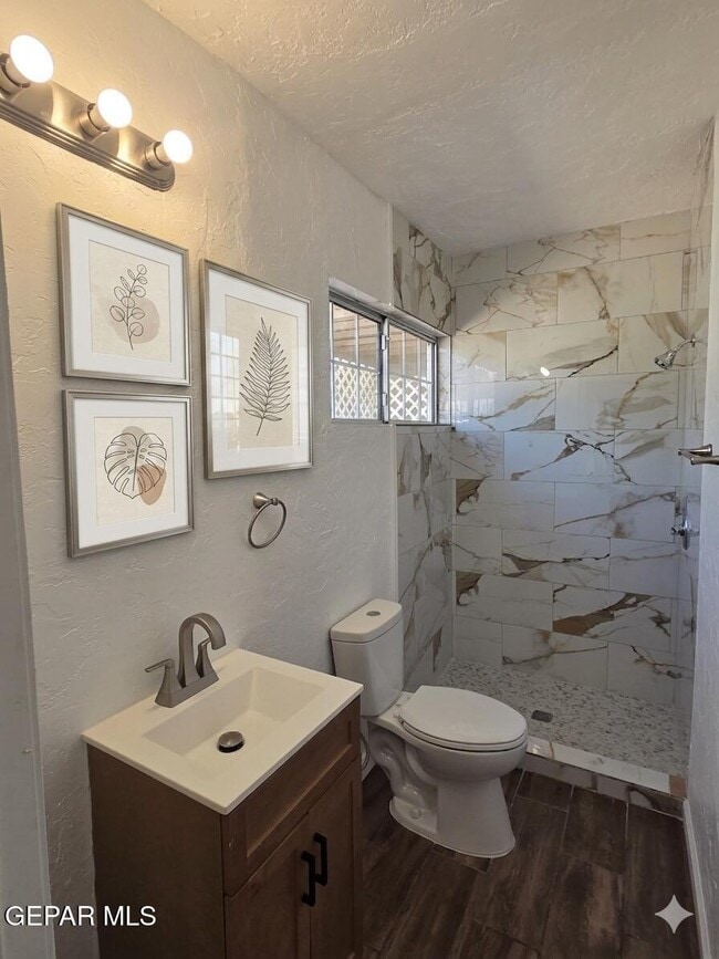 Building Photo - 363 Ontiveros St