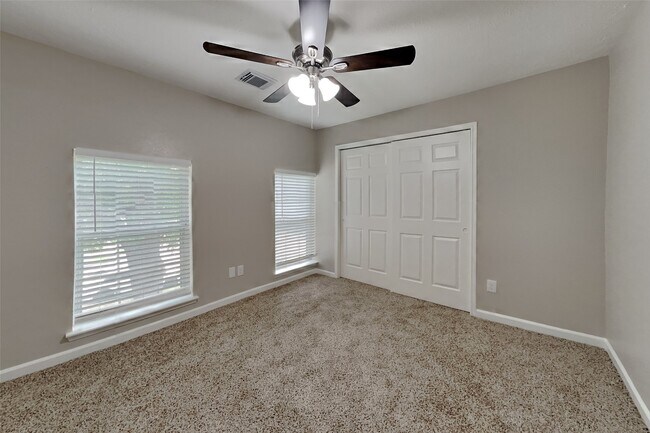 Building Photo - 16306 Ash Point Ln