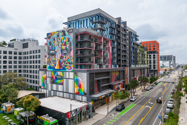 Building Photo - Artem