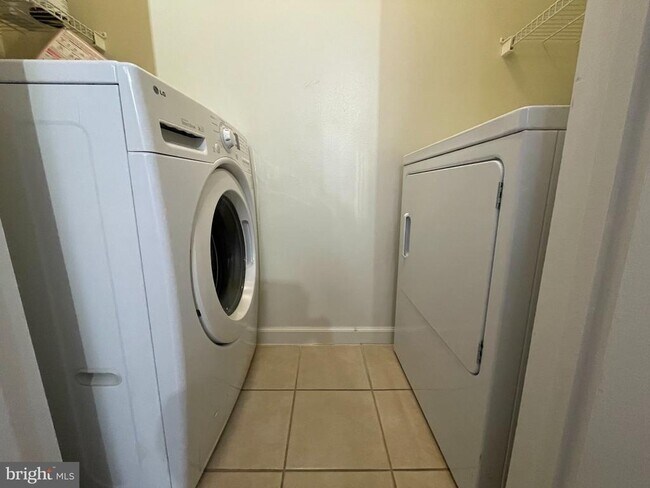 Building Photo - 12124 Garden Ridge Ln