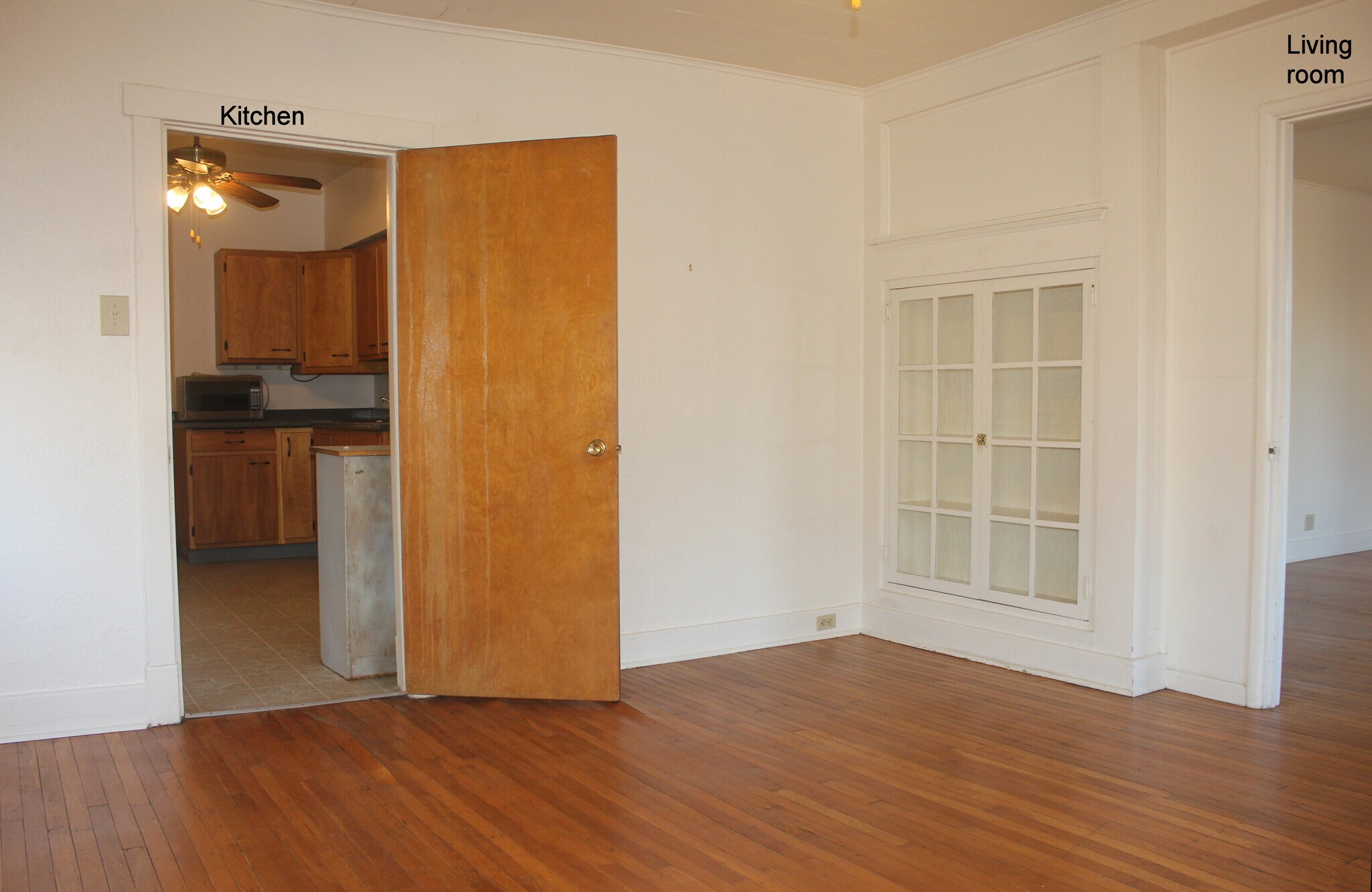 2BR - entry to kitchen - 5840 Alderson St