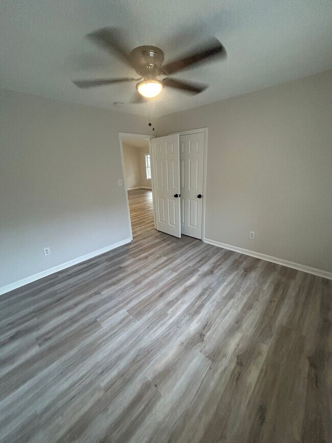 Building Photo - 3613 Farmington Pl