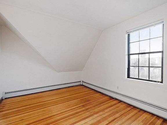 3rd Floor Bedroom 3 - 32 Park Ave