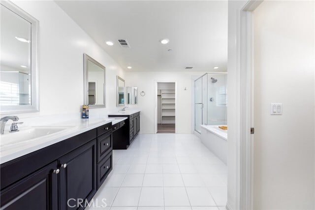 Building Photo - 5719 Skimmer Dr