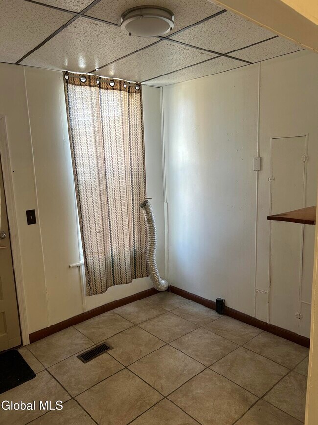 Building Photo - 1908 4th Ave