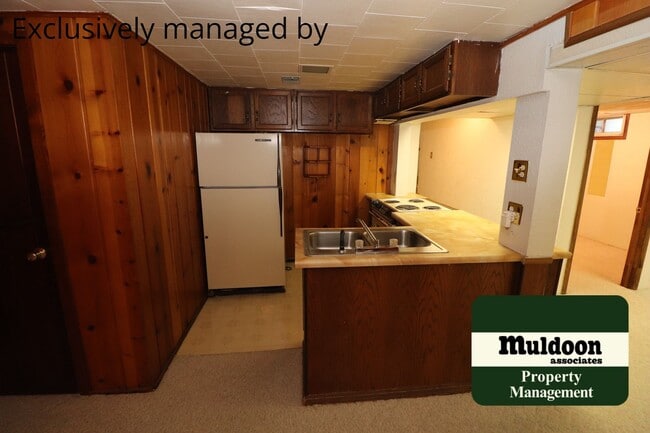 Building Photo - Lovely Sunset Park Rancher with Basement. ...