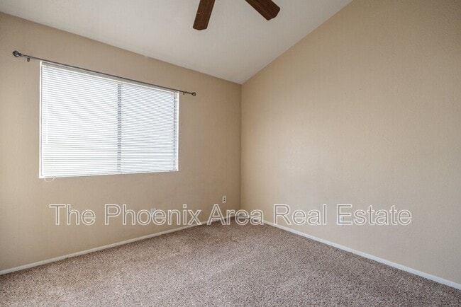 Building Photo - 2985 N Oregon St