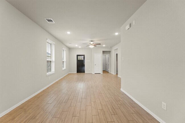 Building Photo - 31322 Conover Dr