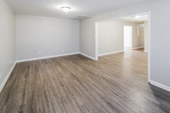 Building Photo - 4429 Clovewood St