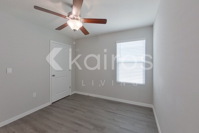 Building Photo - 8633 SW 43rd Ter