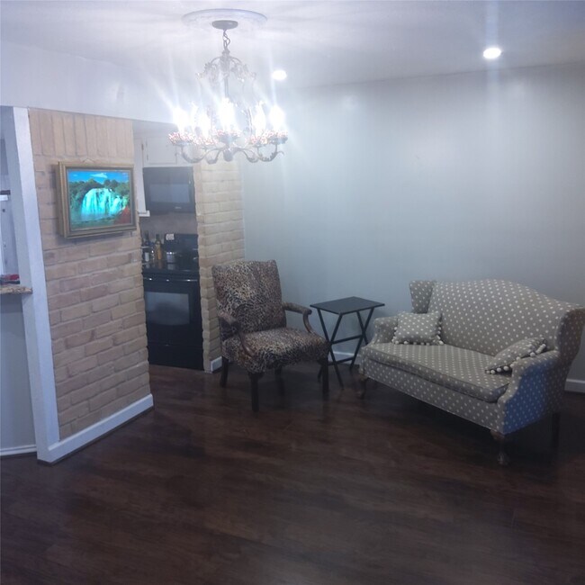 Building Photo - 726 Country Pl Dr