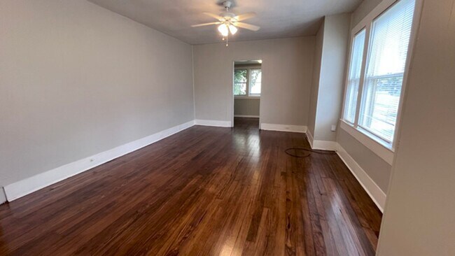 Building Photo - Updated Vintage Vibes Just Minutes from Do...