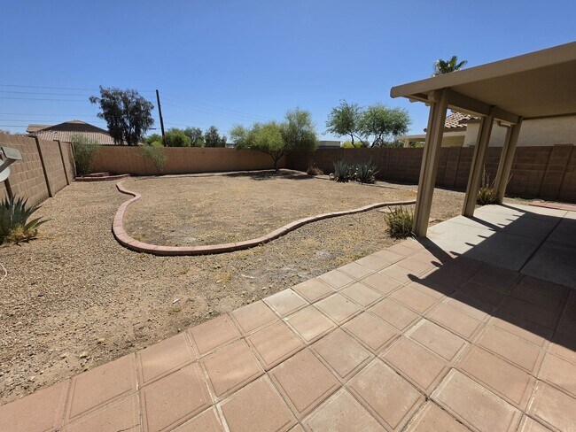 Building Photo - 30469 N Plantation Dr
