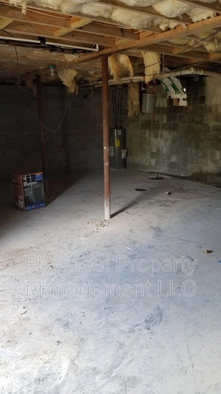 Building Photo - 118A N Poole St