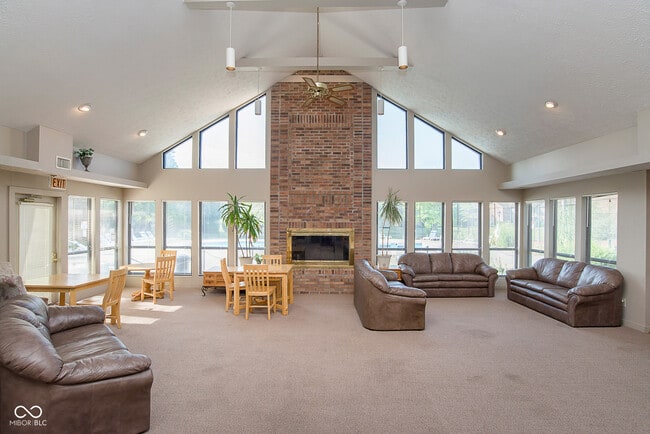 Building Photo - 4530 Village Ct