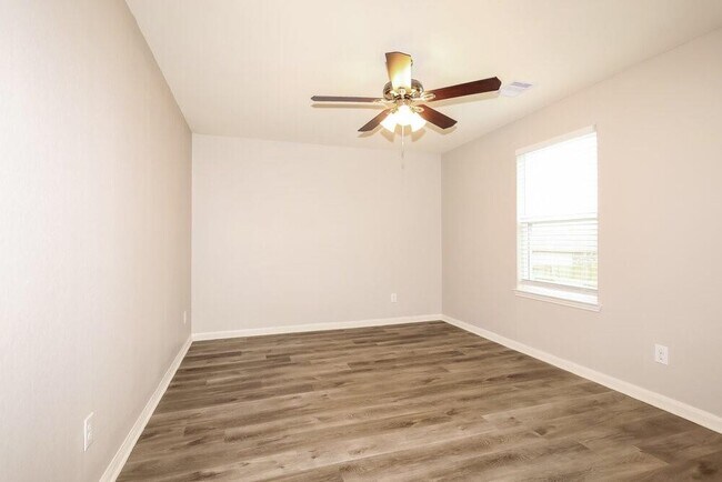 Building Photo - 22707 Overland Bell Dr