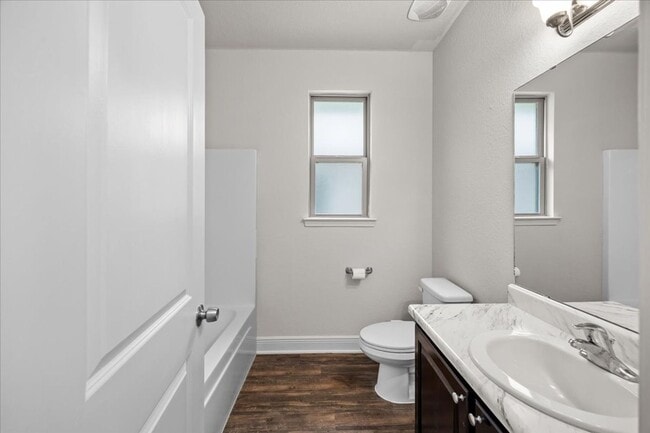 Building Photo - 3 bedroom 2 bathroom- GREAT Location in Pace!