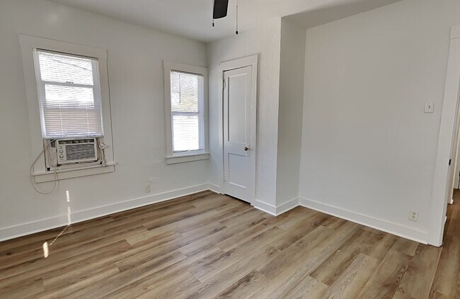 Building Photo - 604 Braddock Ave