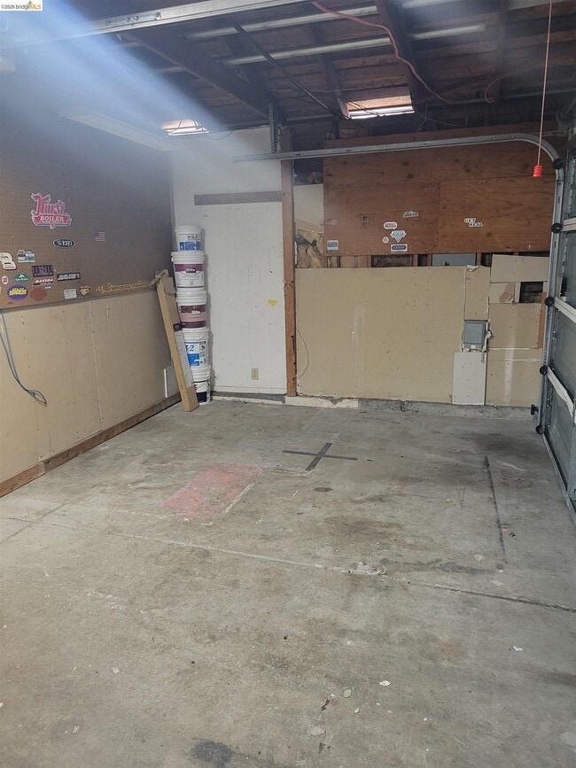 Building Photo - 906 Coral Dr
