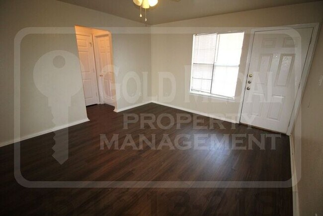 Building Photo - 3304 Barcelona Dr