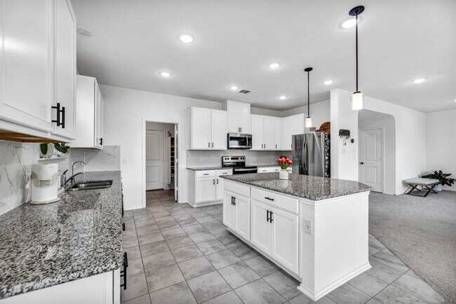 Building Photo - 232 Bougainvillea Lp