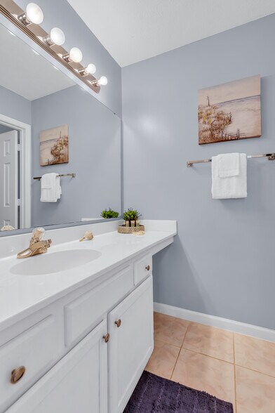 Building Photo - 589 Blue River Ct