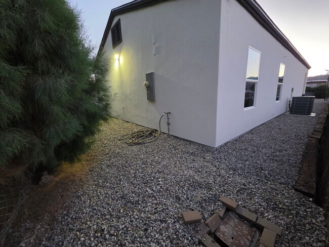 Building Photo - BRAND NEW 3/2 BATH home available for rent in Central BHC.