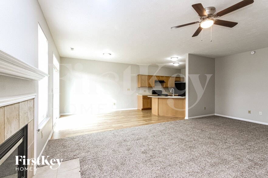 Building Photo - 10 S Burkhart Dr