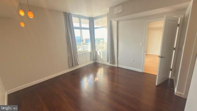 Building Photo - 5750 Bou Ave