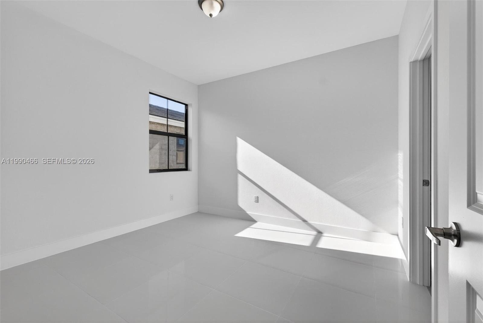 Building Photo - 15441 SW 20th Ln