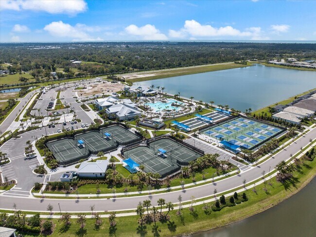 Building Photo - 25037 Pearl Lk Cir