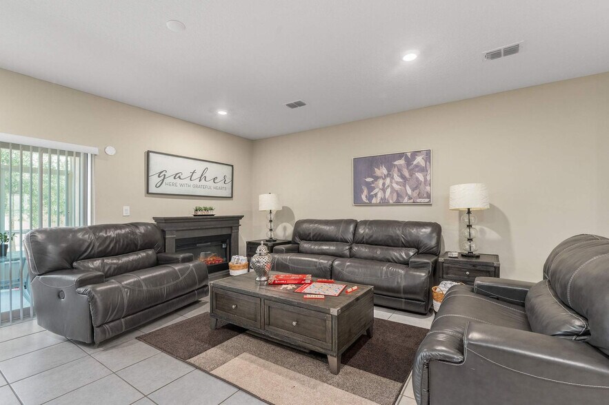 Building Photo - 4831 Coral Castle Dr.