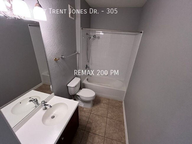Building Photo - 3356 Robert Trent Jones Dr