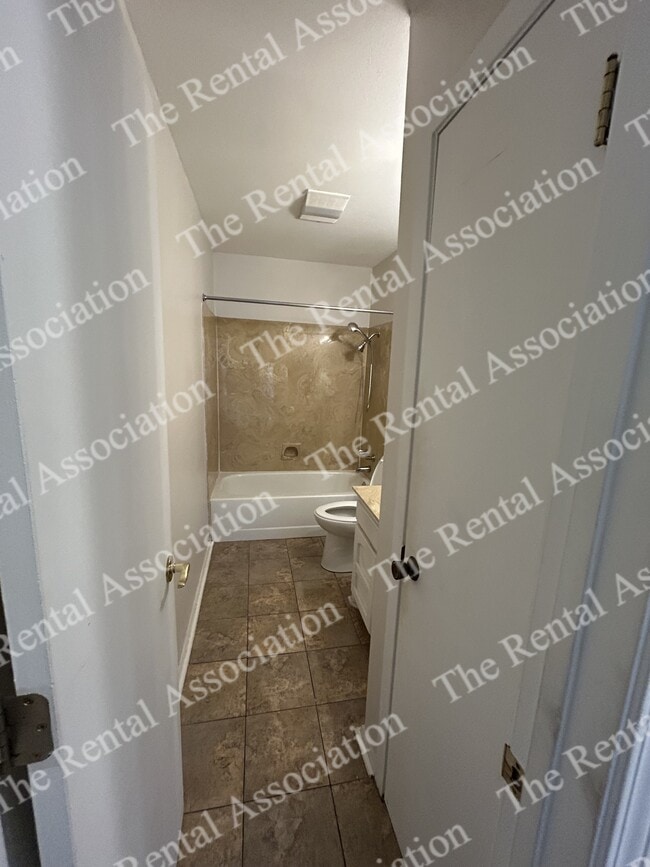 Building Photo - 103 Liner Dr