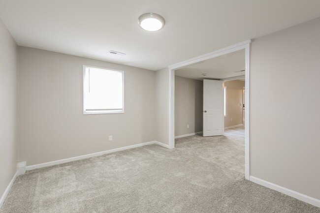 Building Photo - 614 S Depot St