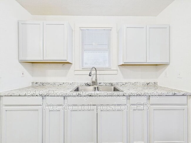 Building Photo - 1513 Rowland Ave