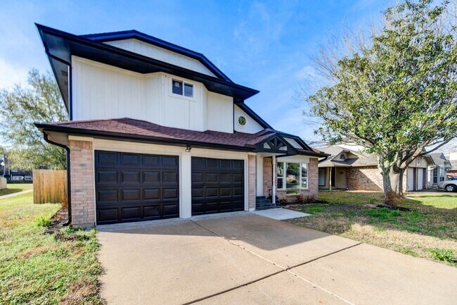 Building Photo - 19403 Lake Hollow Ln