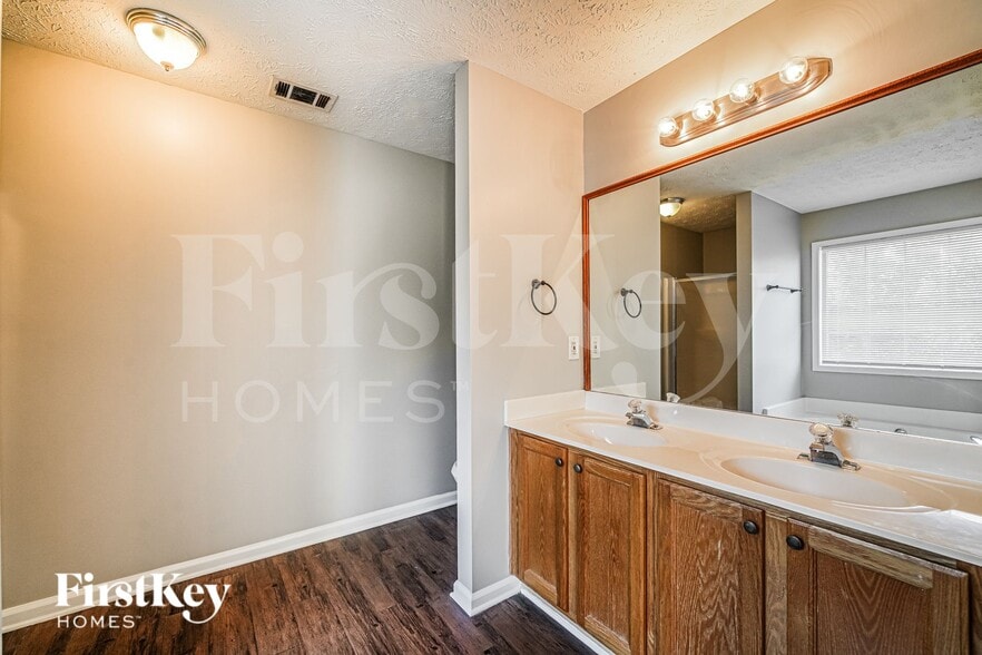 Building Photo - 265 Meadow Crest Way