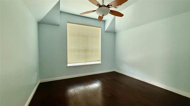 Building Photo - 1256 Logan Dr