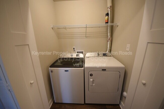 Building Photo - 504 Fishers Ct