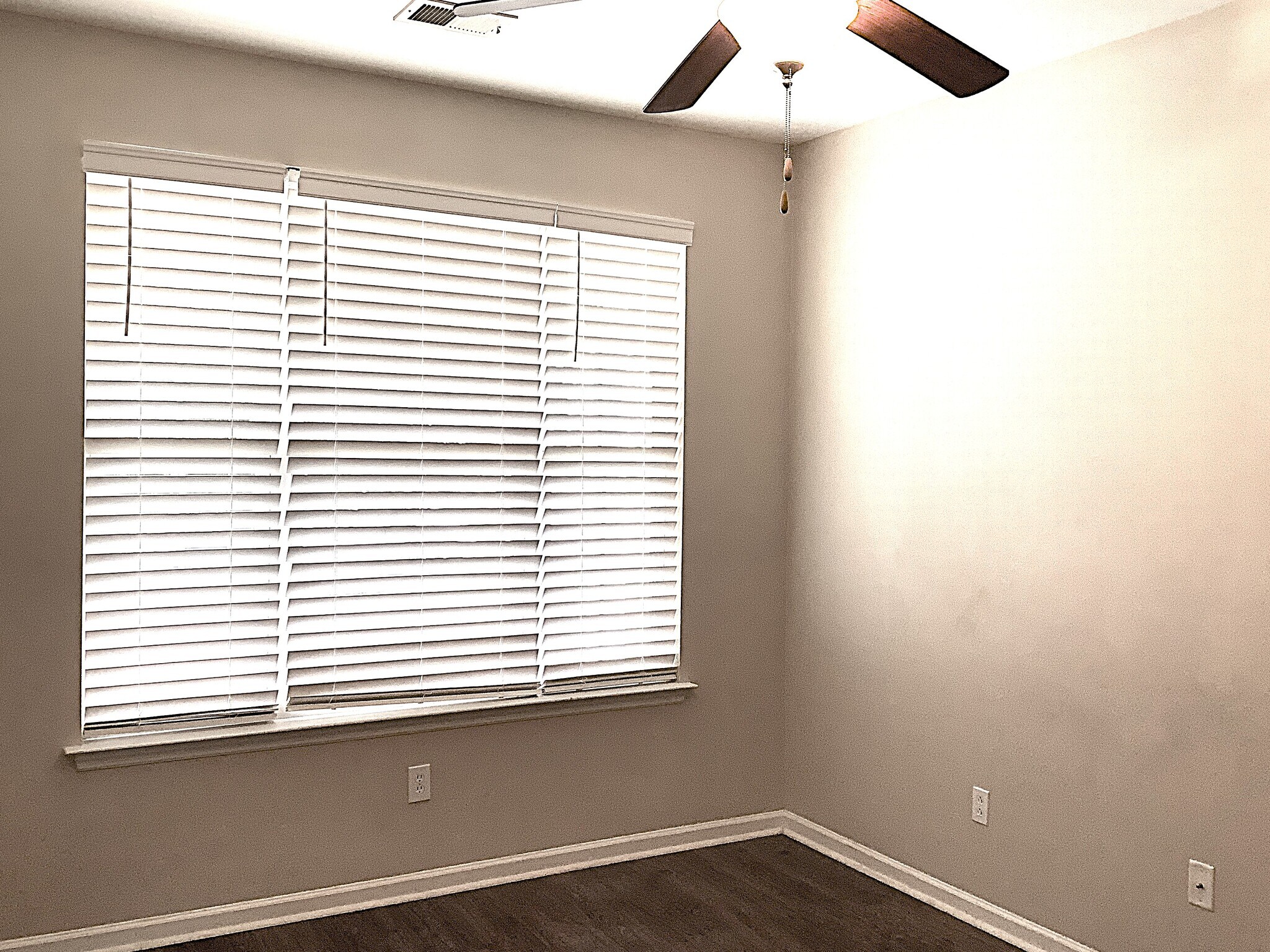 Building Photo - 8029 Hyannis Ct