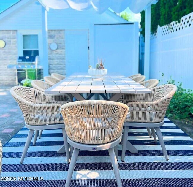 Building Photo - 311 Garfield Ave